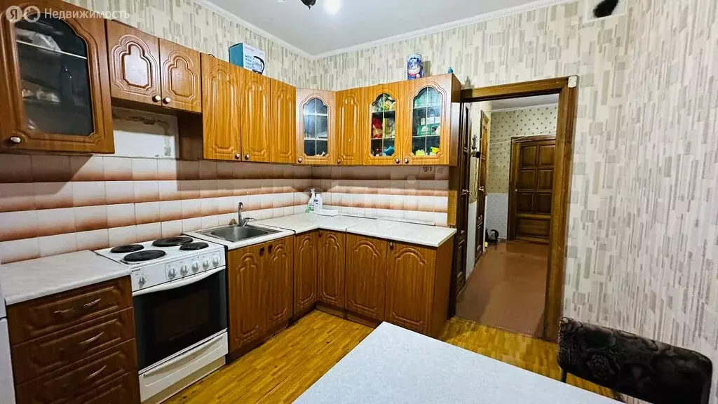 4-комнатная квартира: Новосибирск, улица Белинского, 3 (78.2 м) - Фото 0
