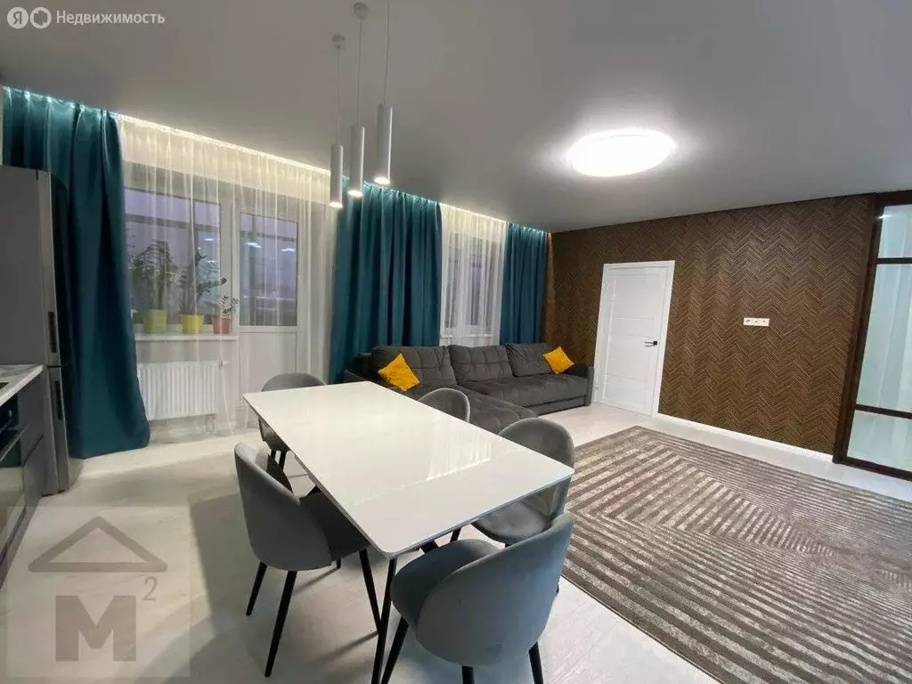 4-комнатная квартира: Абакан, улица Генерала Тихонова, 2 (100 м) - Фото 1