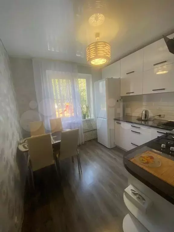 1-к. квартира, 46 м, 1/10 эт. - Фото 1