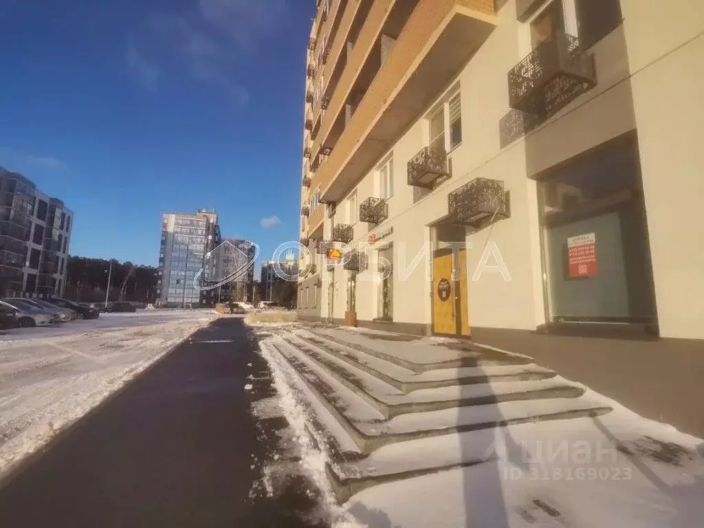 Помещение свободного назначения в Тюменская область, Тюмень ул. ... - Фото 0