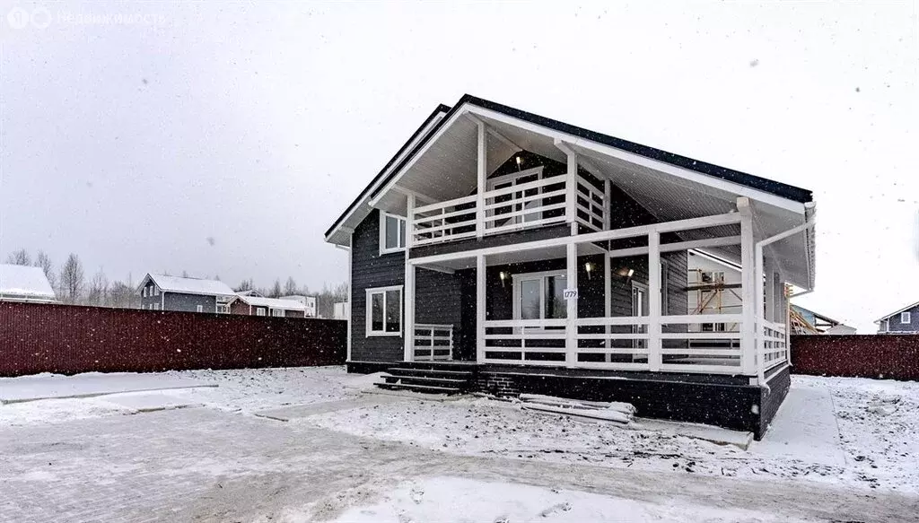 Дом в Аннинское городское поселение, деревня Иннолово, Пушкарская ... - Фото 0