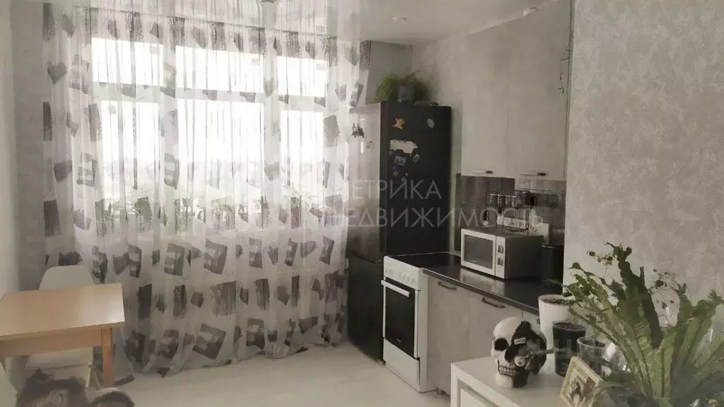 2-к кв. Тюменская область, Тюмень ул. Первооткрывателей, 10 (42.1 м) - Фото 0