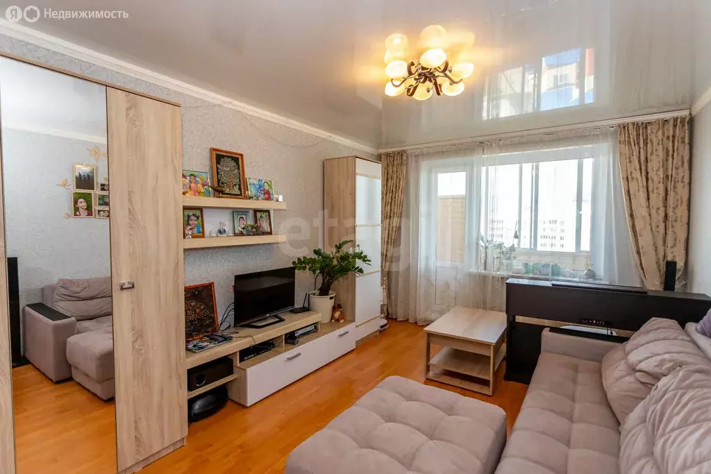 3-комнатная квартира: Елабуга, микрорайон 4/5, улица Хирурга Нечаева, ... - Фото 1