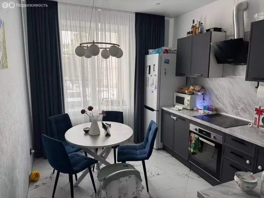 1-комнатная квартира: Волжский, улица Волжской Военной Флотилии, 96В ... - Фото 1