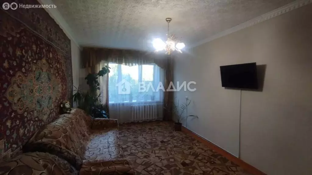 3-комнатная квартира: Белебей, улица Революционеров, 18 (60.7 м) - Фото 0