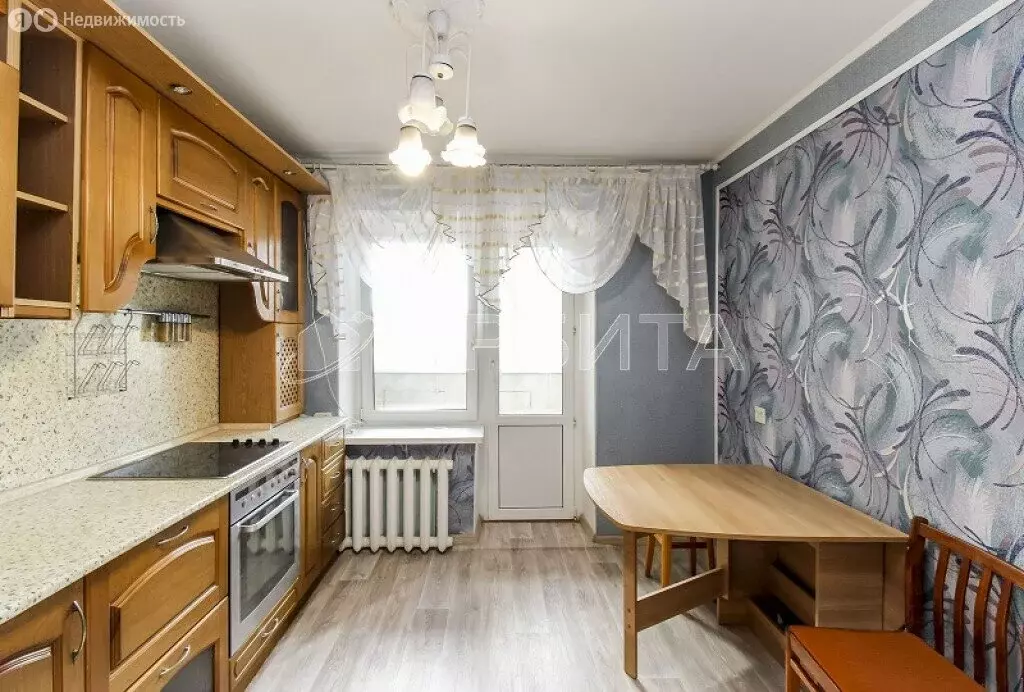 4-комнатная квартира: Тюмень, улица Щербакова, 114 (86.2 м) - Фото 0