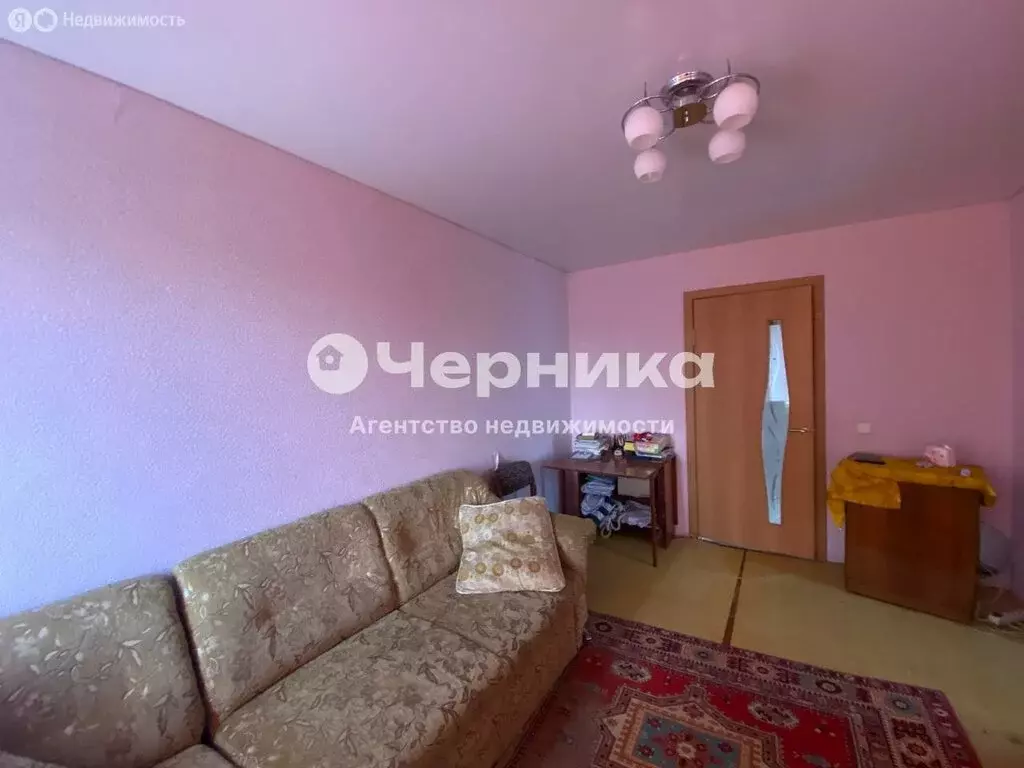 2-комнатная квартира: Гуково, Бургустинская улица, 9 (39.4 м) - Фото 0