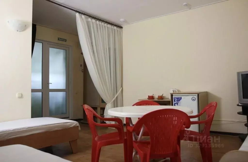 Комната Крым, Саки ул. Морская, 4 (30.0 м) - Фото 2