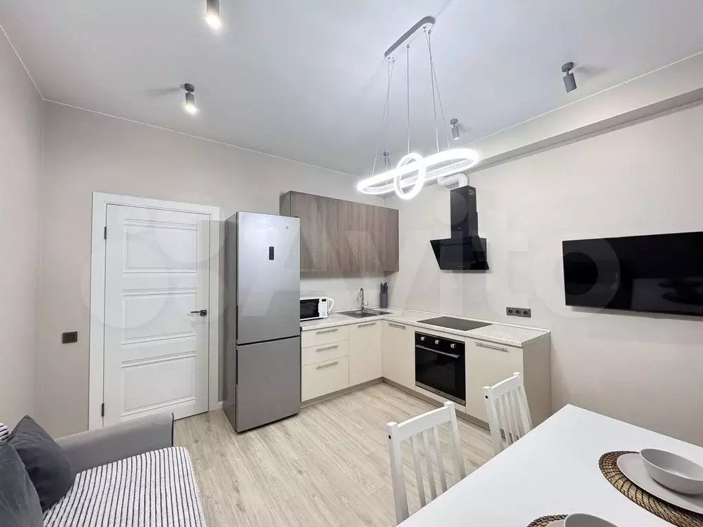 1-к. квартира, 45 м, 1/9 эт. - Фото 0