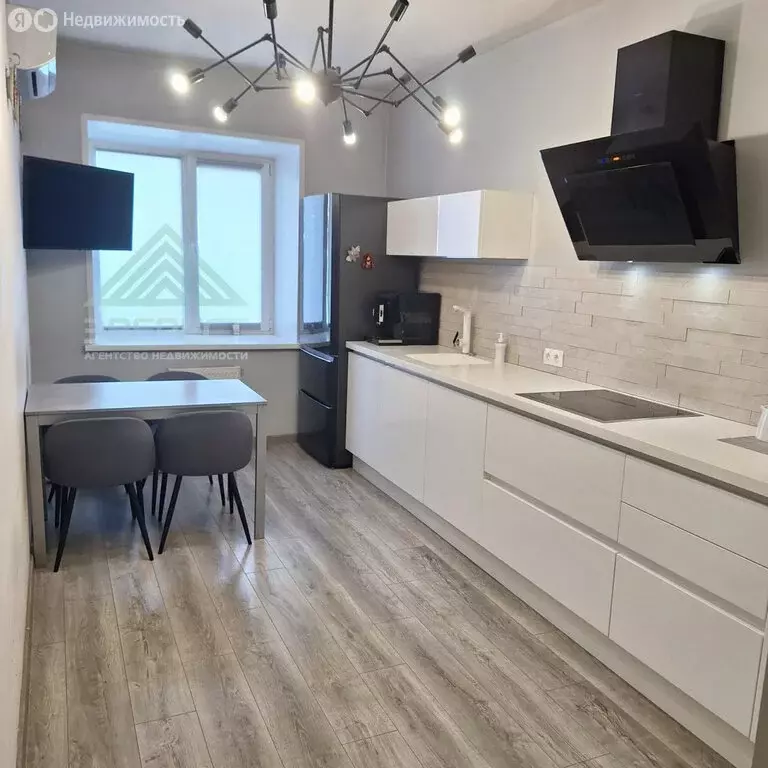 2-комнатная квартира: Абакан, проспект Дружбы Народов, 43А (90.6 м) - Фото 0