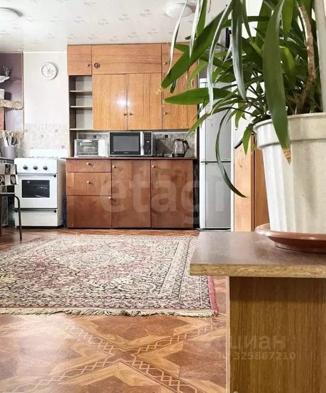 Дом в Хабаровский край, Комсомольск-на-Амуре ул. Ново-Киевская, 15 (48 ... - Фото 1