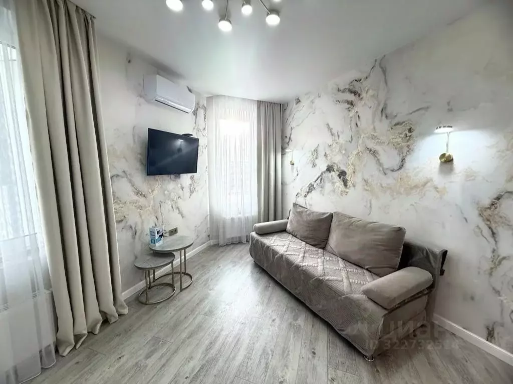 1-к кв. Тюменская область, Тюмень ул. Монтажников, 36 (40.0 м) - Фото 2