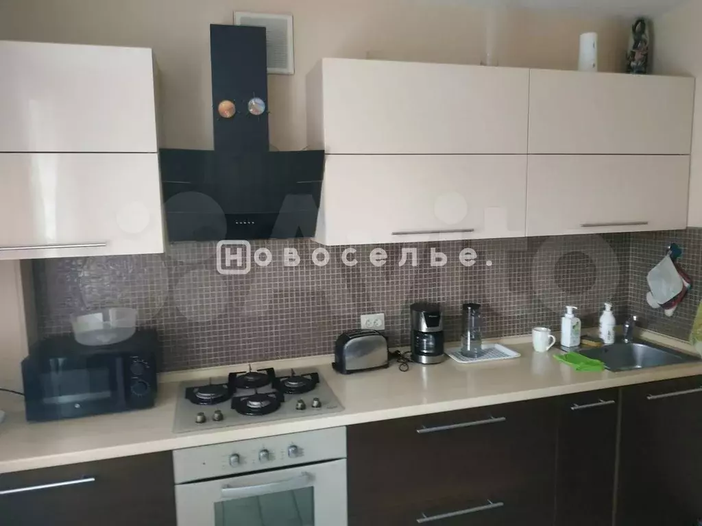 2-к. квартира, 60 м, 3/10 эт. - Фото 0