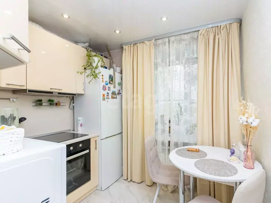 1-к кв. Тюменская область, Тюмень ул. 9 Января, 4 (33.5 м) - Фото 1