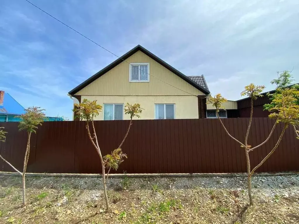 Дом в Краснодарский край, Крымск Южная ул. (78 м) - Фото 1