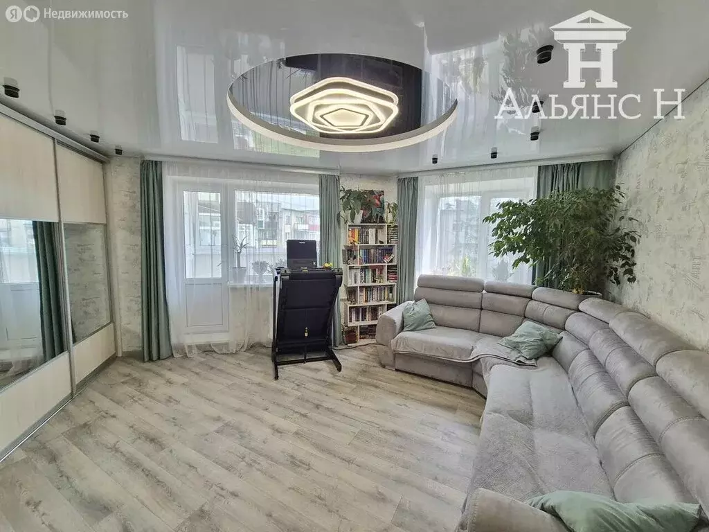 5-комнатная квартира: Елизово, микрорайон Пограничный, Лесная улица, ... - Фото 1