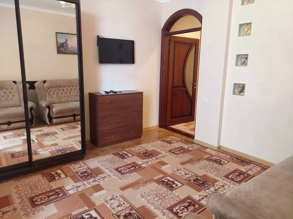 2-к кв. Крым, Феодосия наб. Черноморская, 1В (35.0 м) - Фото 1