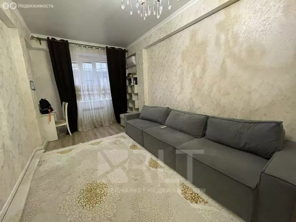 2-комнатная квартира: Махачкала, Кадарская улица, 38 (71 м) - Фото 2