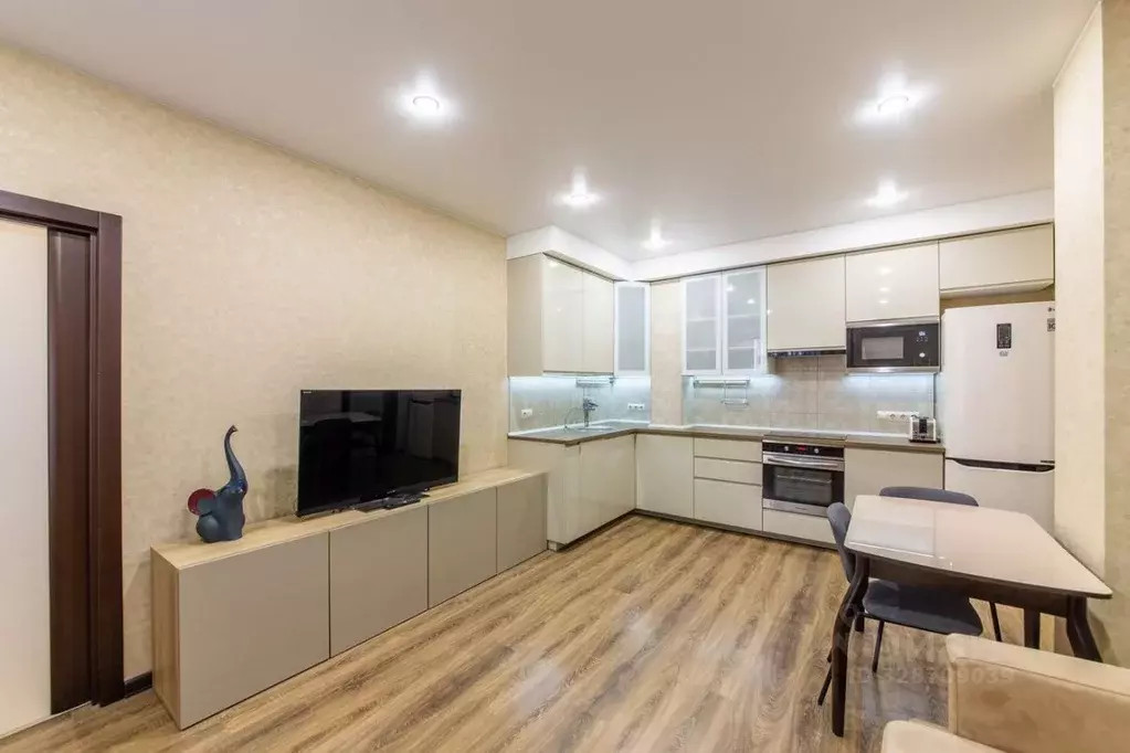 2-к кв. Санкт-Петербург Лиственная ул., 18к1 (74.5 м) - Фото 0