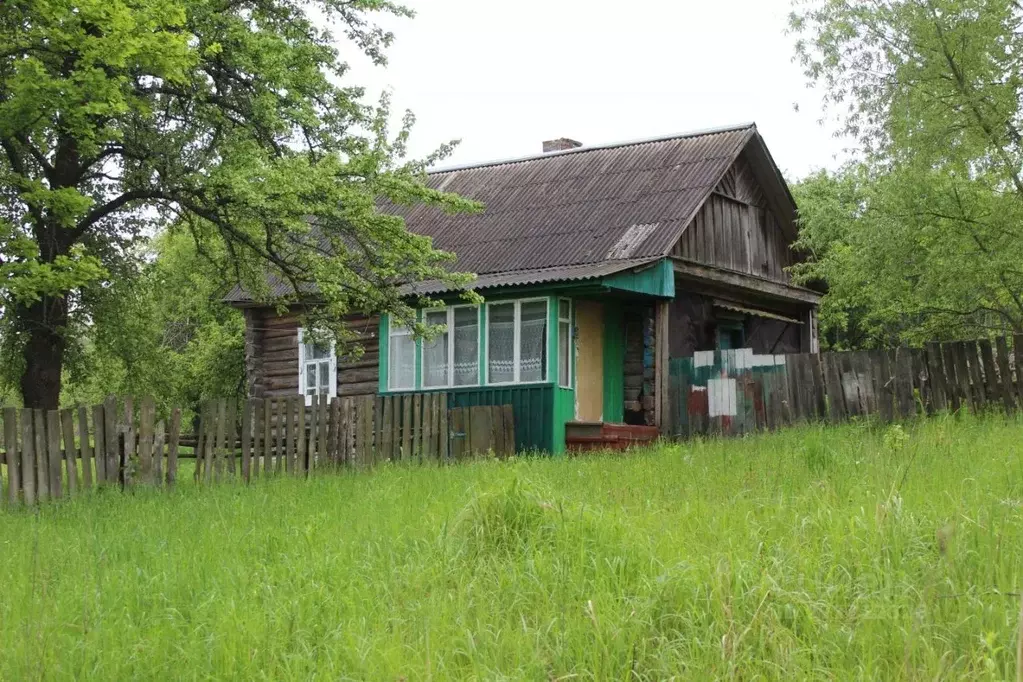 Дом в Брянская область, Навлинское городское поселение, с. ... - Фото 0