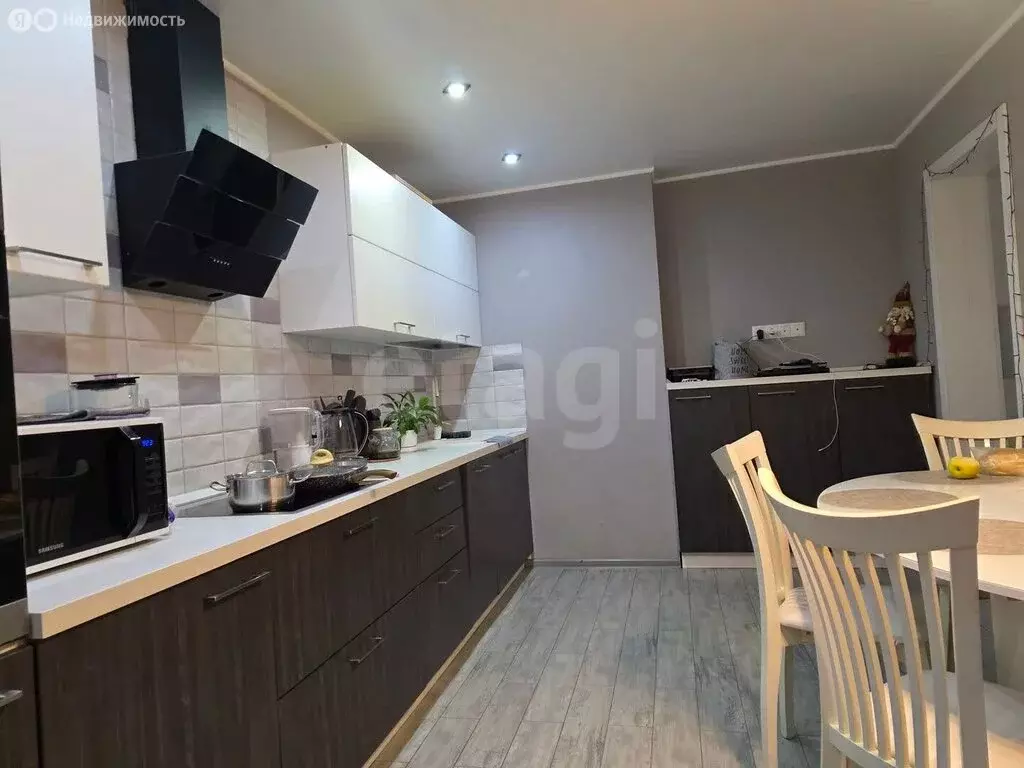 3-комнатная квартира: Саратов, 3-й проезд имени А.П. Муленкова, 8 (84 ... - Фото 2