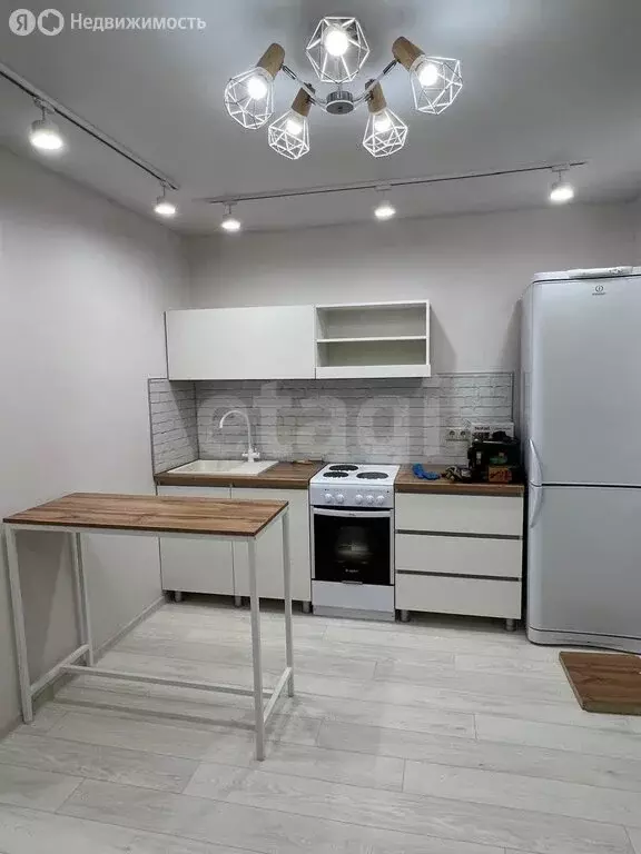 1-комнатная квартира: Тюмень, улица Ватутина, 79к1 (46.8 м) - Фото 0