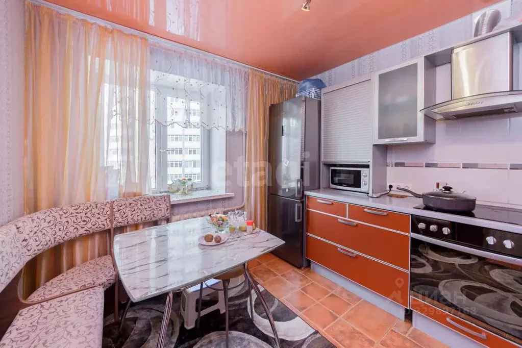 2-к кв. Тюменская область, Тюмень Харьковская ул., 59к3 (56.3 м) - Фото 1
