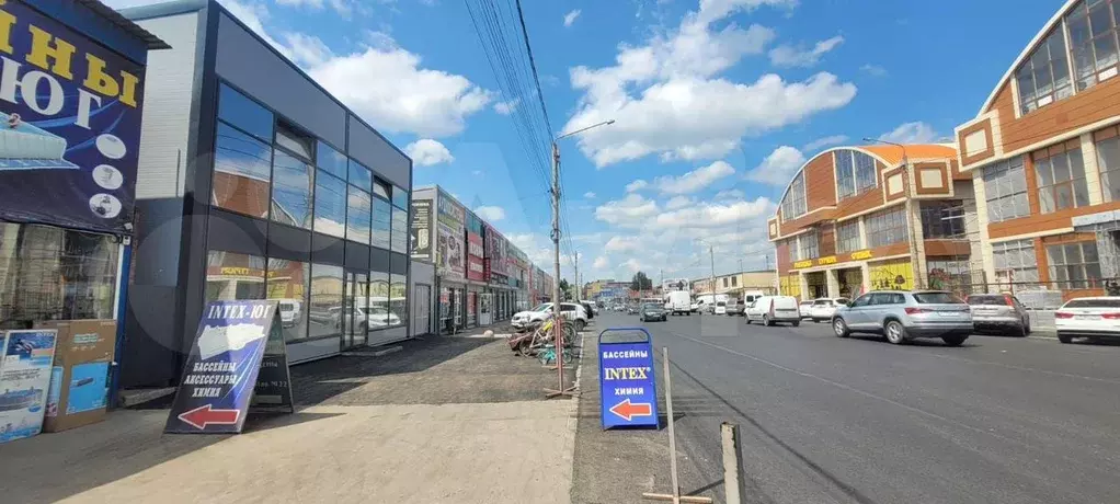 Торговое помещение рядом с рынком Классик 70 кв.м - Фото 0