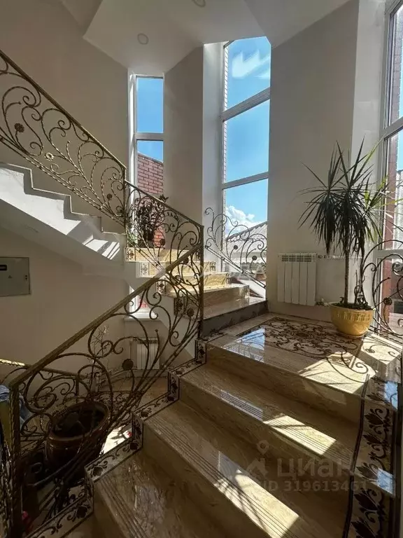 Дом в Новосибирская область, Новосибирск Авиационная ул., 2 (420 м) - Фото 0