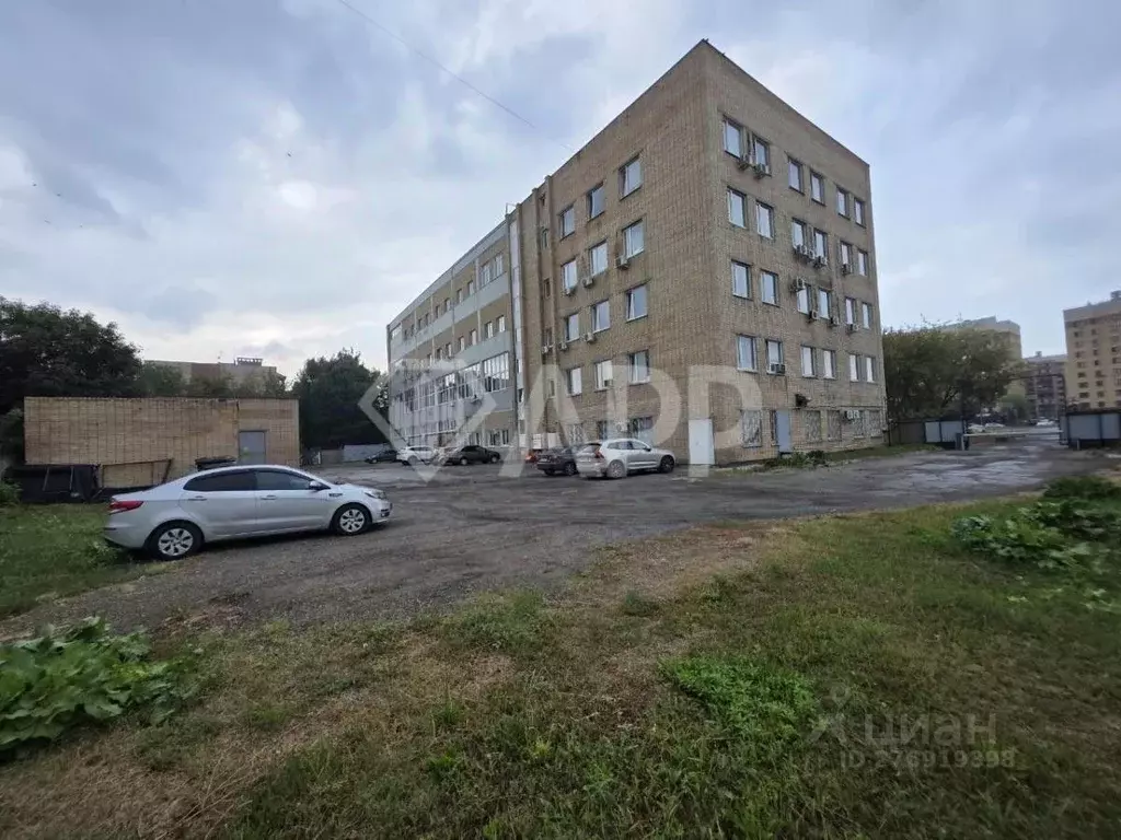 Помещение свободного назначения в Татарстан, Набережные Челны просп. ... - Фото 1