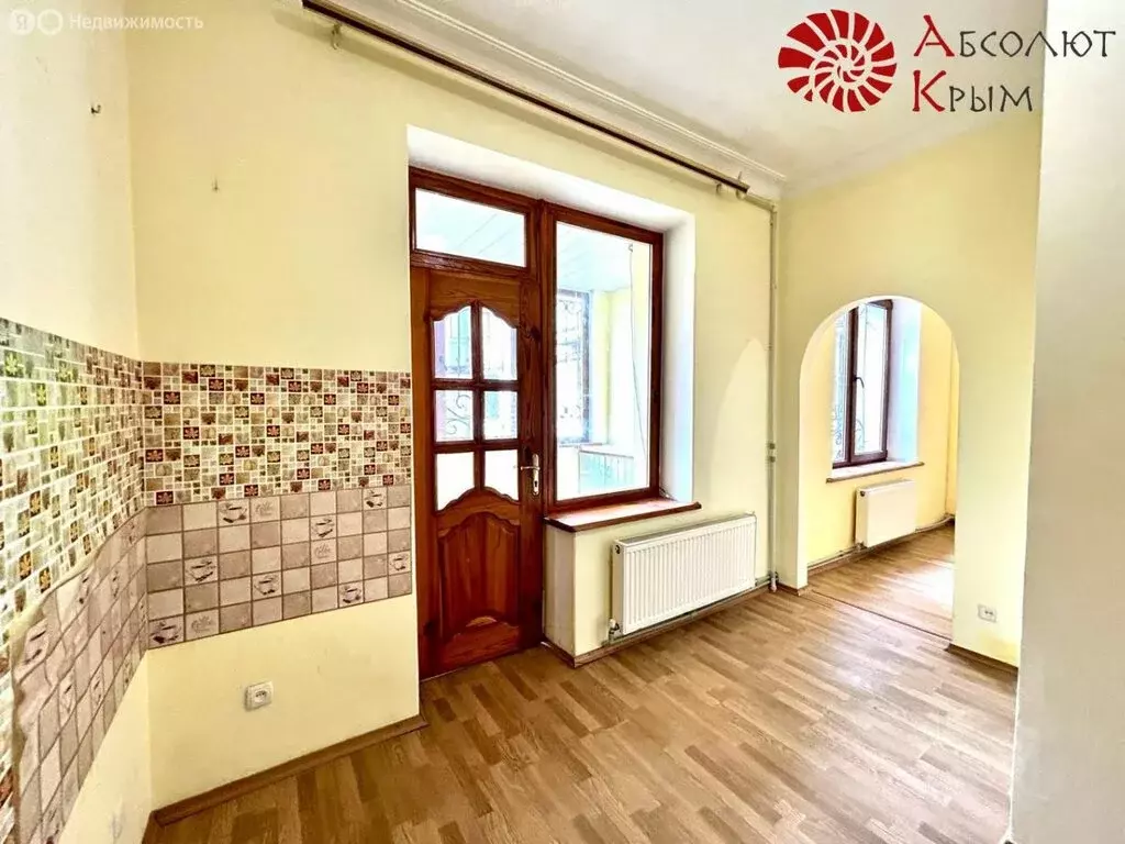 3-комнатная квартира: Феодосия, улица Горького, 2 (71.9 м) - Фото 0
