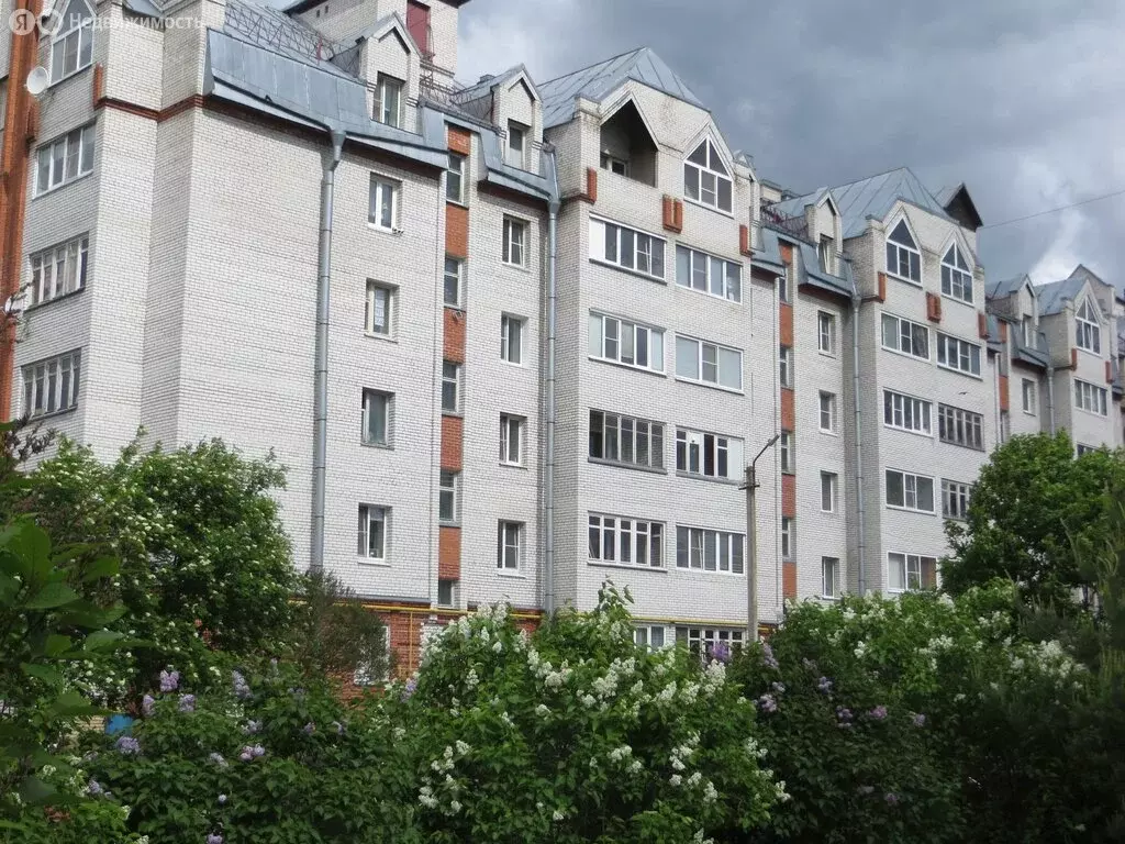 4-комнатная квартира: городской посёлок Ульяновка, улица Победы, 44 ... - Фото 1
