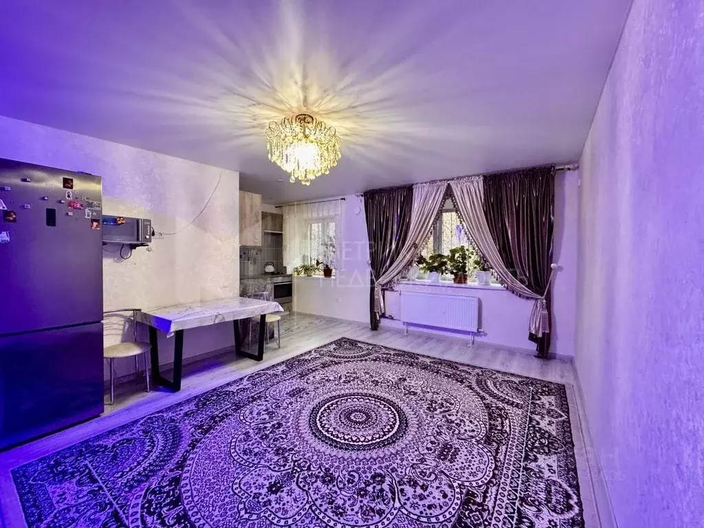 2-к кв. Тюменская область, Тюмень ул. Республики, 158 (57.0 м) - Фото 1