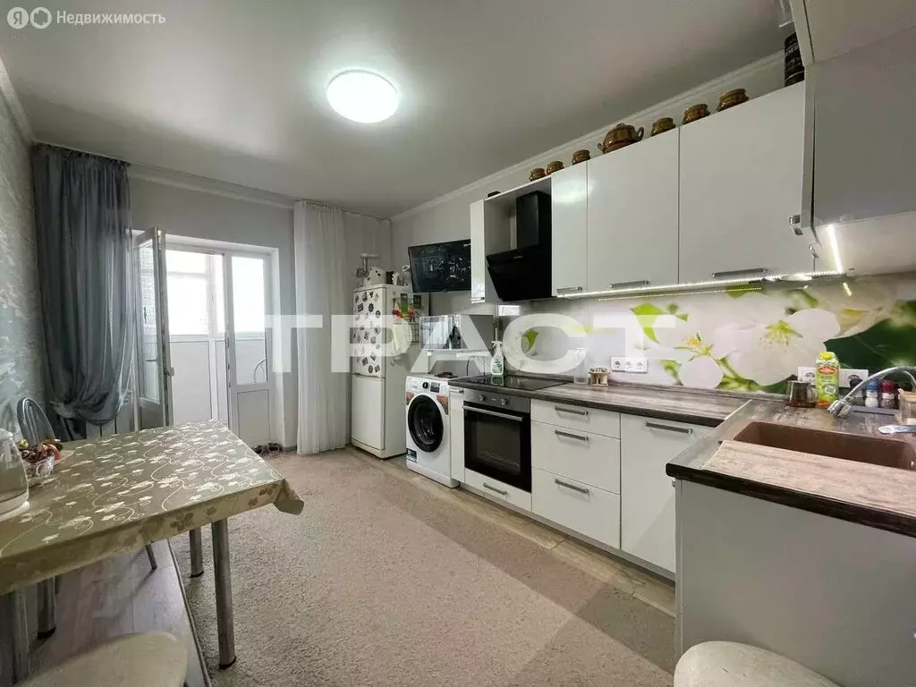 3-комнатная квартира: посёлок Отрадное, Весенняя улица, 1 (77.6 м) - Фото 1