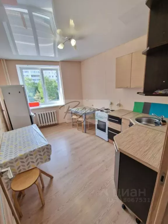 3-к кв. Башкортостан, Уфа Комсомольская ул., 148 (90.0 м) - Фото 0