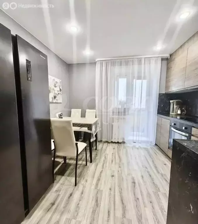 4-комнатная квартира: Тюмень, улица Щербакова, 142/1 (74 м) - Фото 1