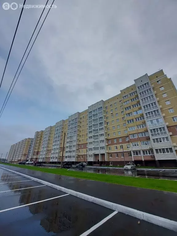 1-комнатная квартира: Медведево, посёлок городского типа Медведево, ... - Фото 0