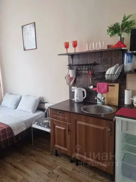 Студия Санкт-Петербург 8-я Васильевского острова линия, 45/34 (20.0 м) - Фото 1