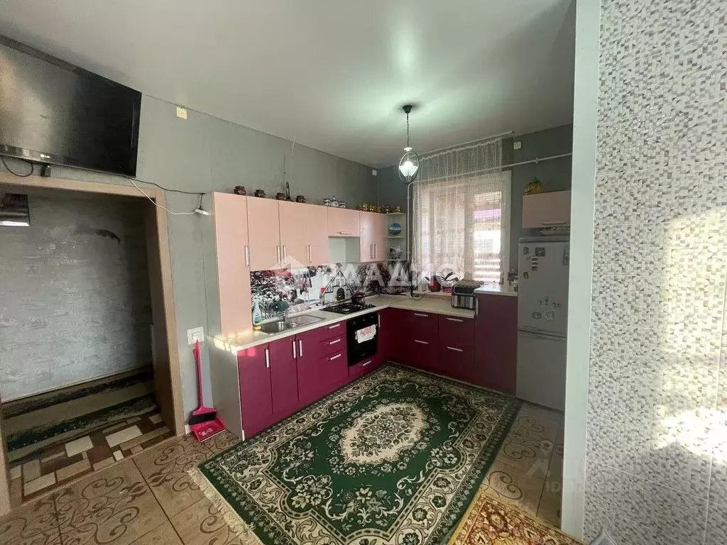 Дом в Алтайский край, Бийский район, с. Верх-Катунское  (90 м) - Фото 2