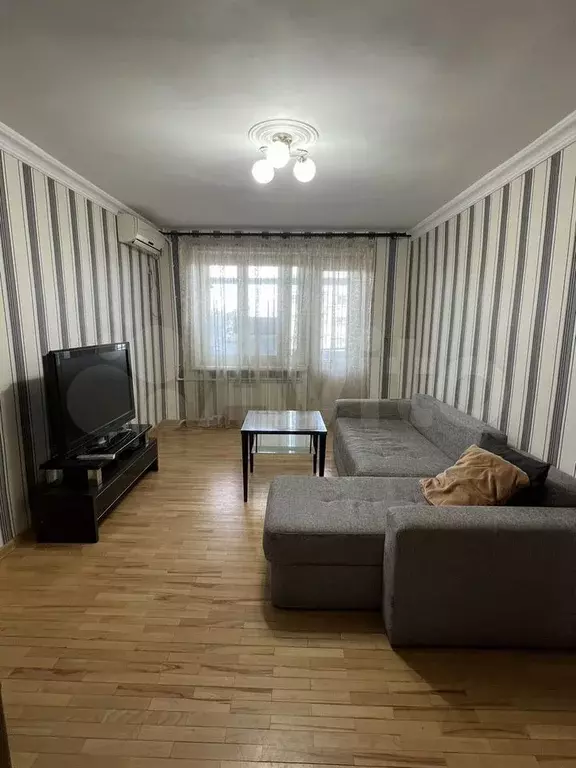 3-к. квартира, 70 м, 3/5 эт. - Фото 1