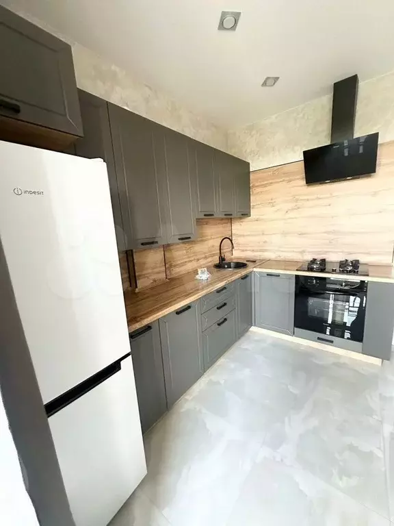 1-к. квартира, 38 м, 9/10 эт. - Фото 0