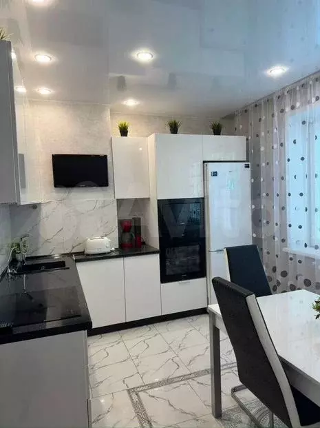 3-к. квартира, 87 м, 6/10 эт. - Фото 0