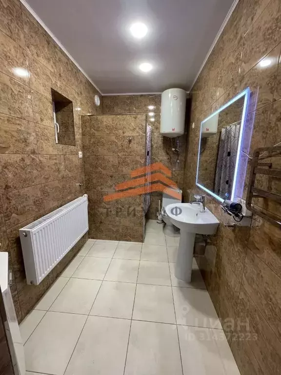 Дом в Крым, Феодосия ул. Панова, 62 (123 м) - Фото 0