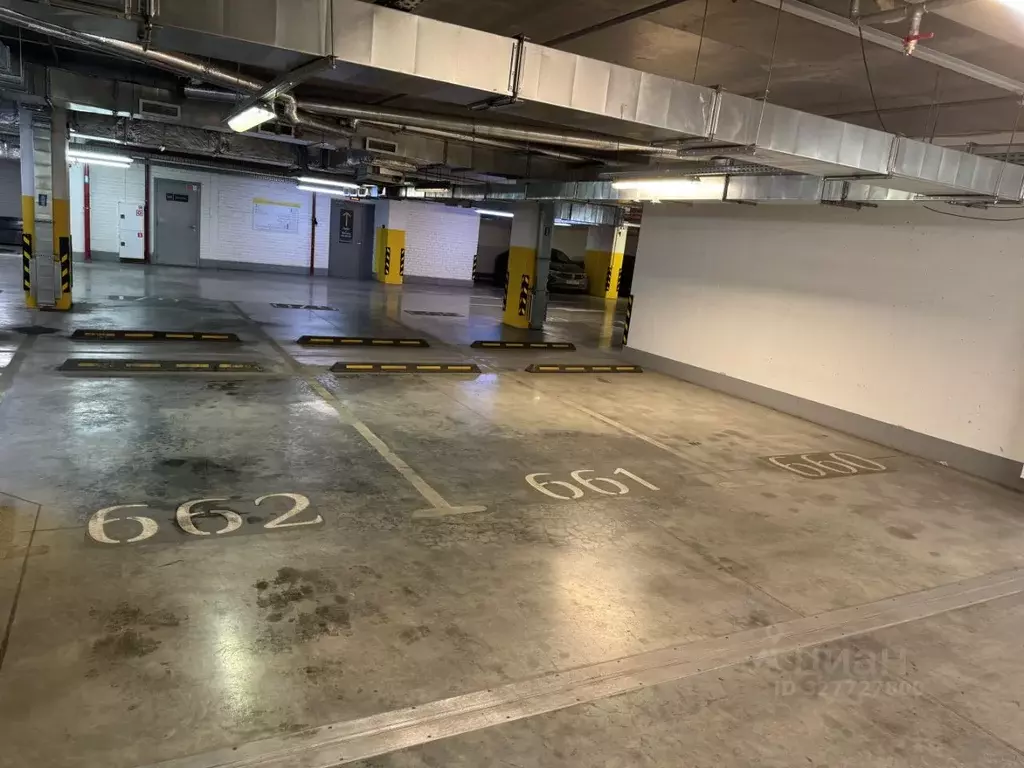 Гараж в Санкт-Петербург Смольный просп., 17 (12 м) - Фото 1