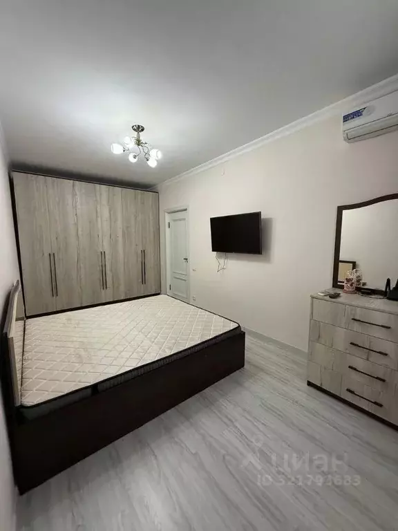 1-к кв. Татарстан, Казань ул. Сабира Ахтямова, 1к1 (50.0 м) - Фото 0