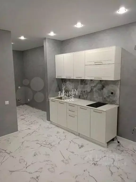 Студия Тюменская область, Тюмень Новгородская ул., 9Б (22.1 м) - Фото 1