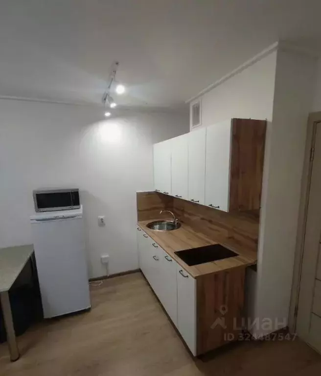 Студия Кировская область, Киров ул. Чистопрудненская, 20 (25.0 м) - Фото 2