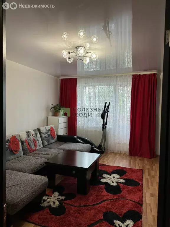 1-комнатная квартира: Ижевск, улица Архитектора П.П. Берша, 1 (40 м) - Фото 0