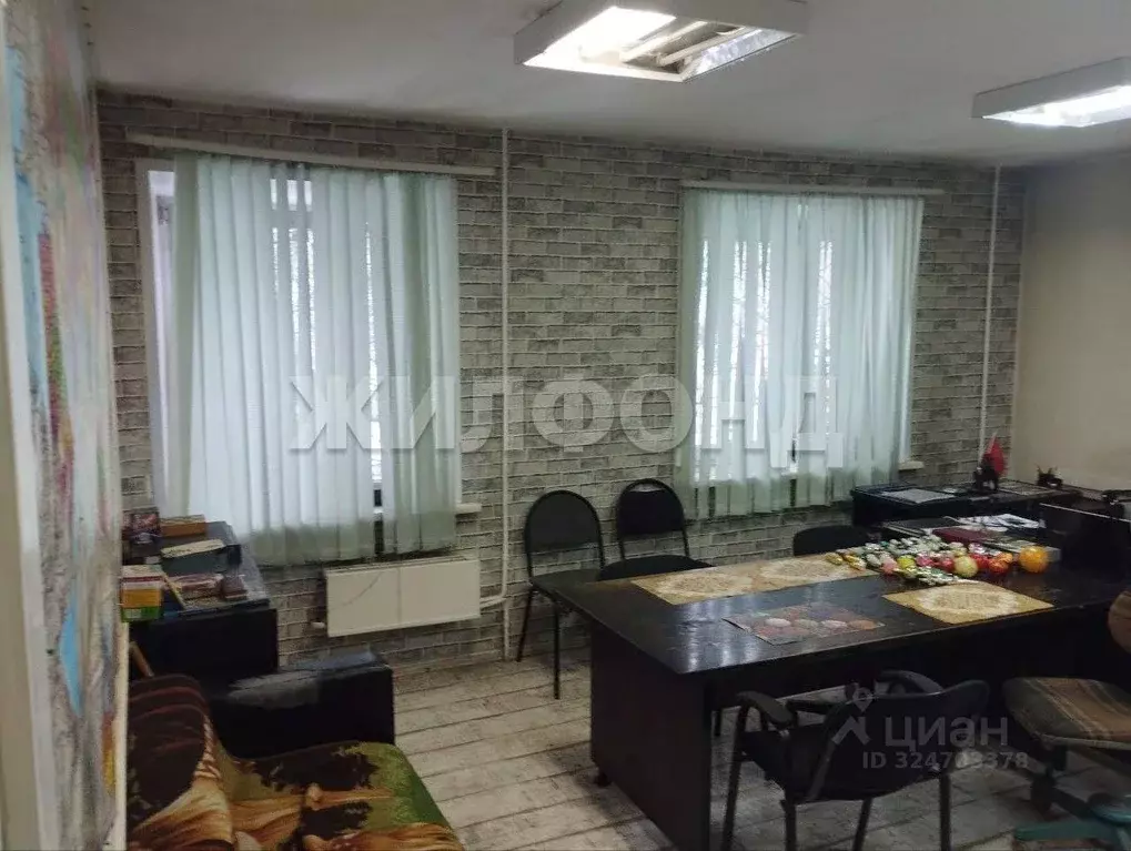 4-к кв. Новосибирская область, Новосибирск ул. 1905 года, 21к3 (112.8 ... - Фото 1