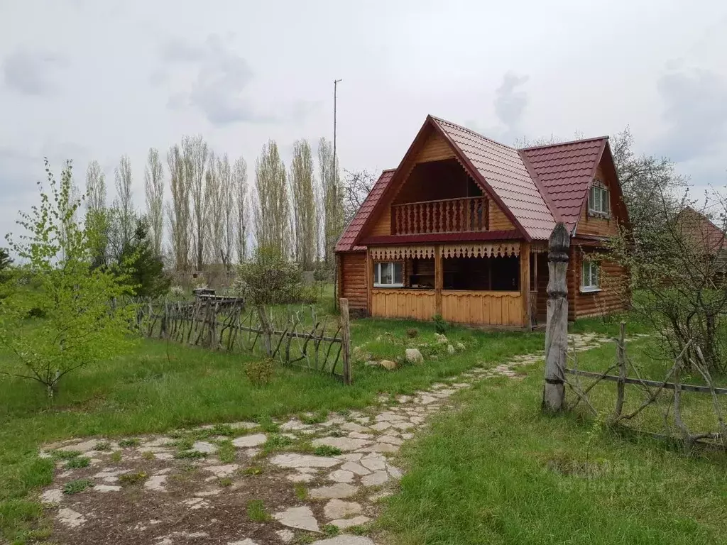 Дом в Саратовская область, Марксовский район, Подлесновское ... - Фото 1